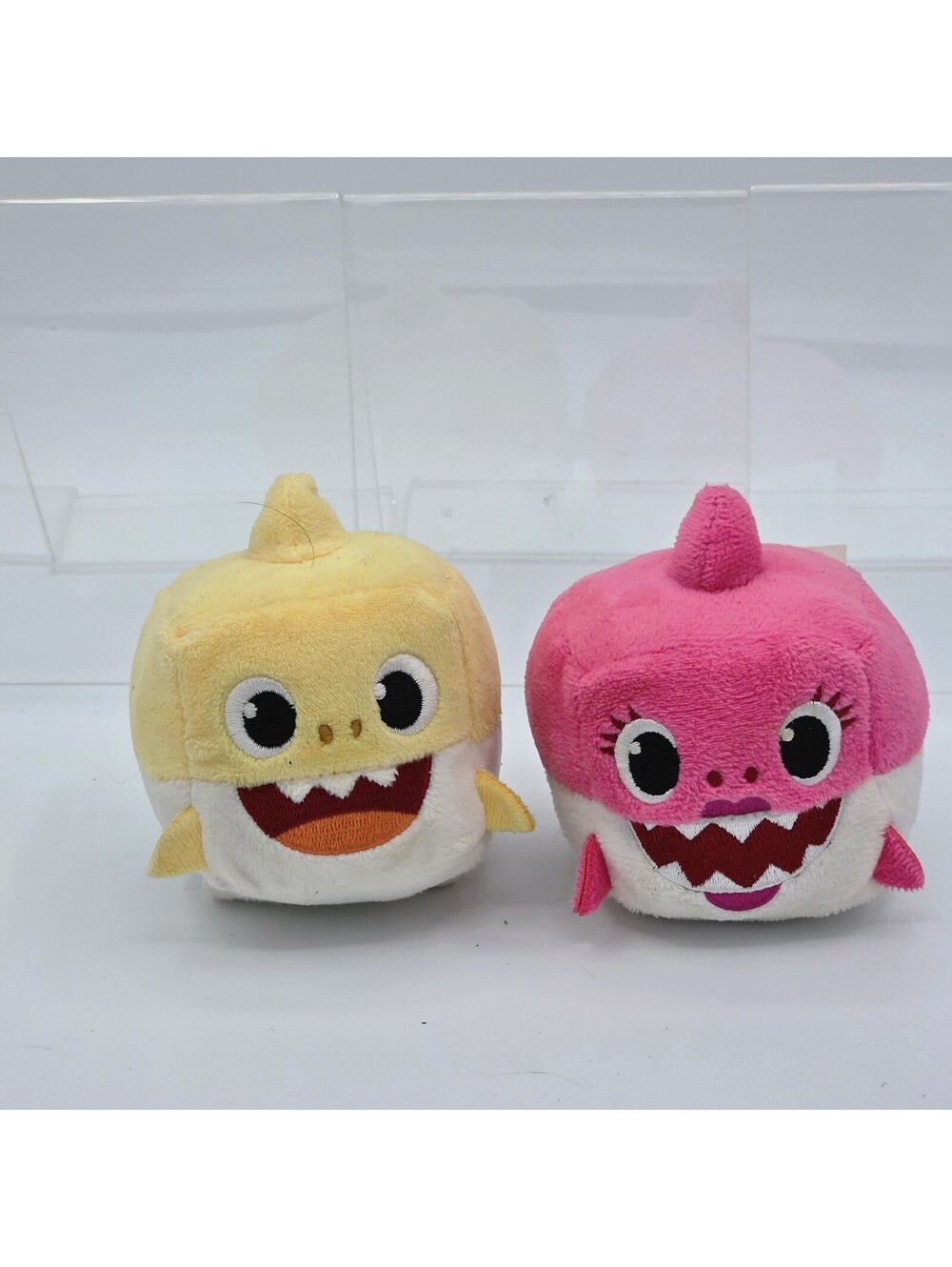 Pinkfong Baby Shark Song 2 Plush Cube Animal Toys Soft Musical Yellow Pink Work